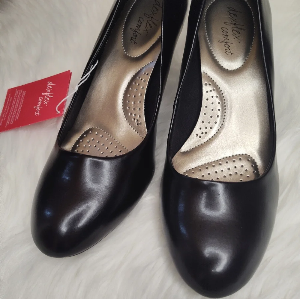 Classic Black Heels ๐ Pumps 9.5 Wide - Picture 3 of 10